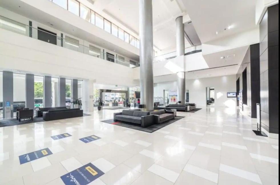 Luxury Apartment & Ocean View In Surfers Paradise Gold Coast Bagian luar foto